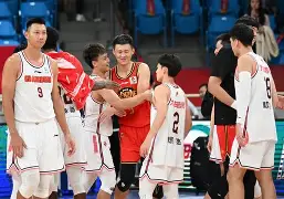 开云体育官网-广东宏远内部会议纪要流出：集结日完成体检，德国杯使命明确，身体对抗强度拉满的简单介绍