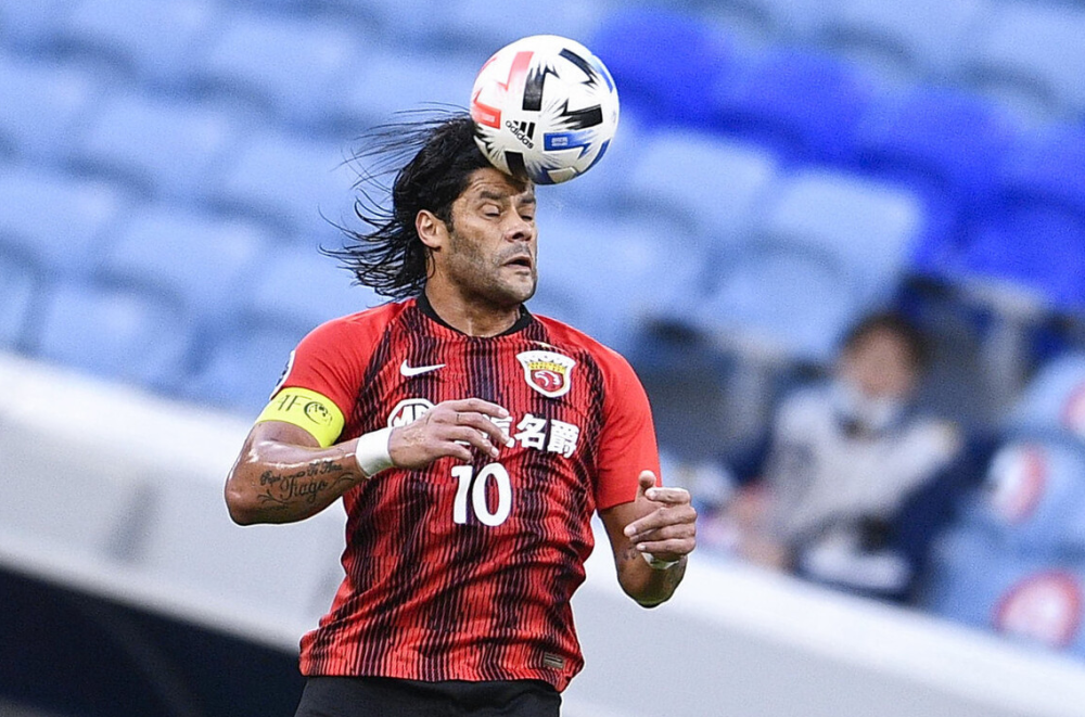 开云-关于转折点！洛杉矶湖人更衣室发声，亚冠今晨攻防权衡，气氛紧张，高层口径保持一致的信息