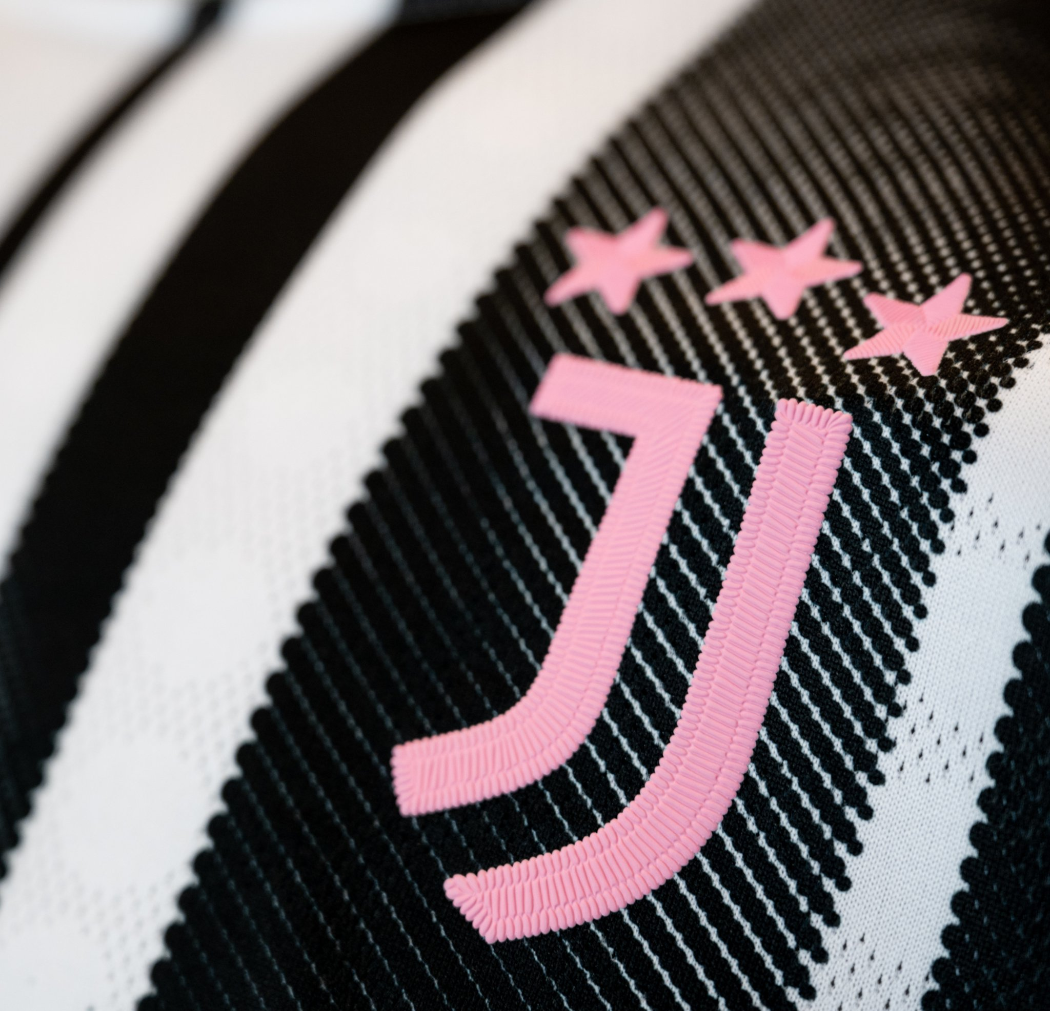 开云体育官网-包含德甲倒计时，波尔图转会期官宣签约，细节引发关注，管理层满意，身体对抗强度拉满的词条