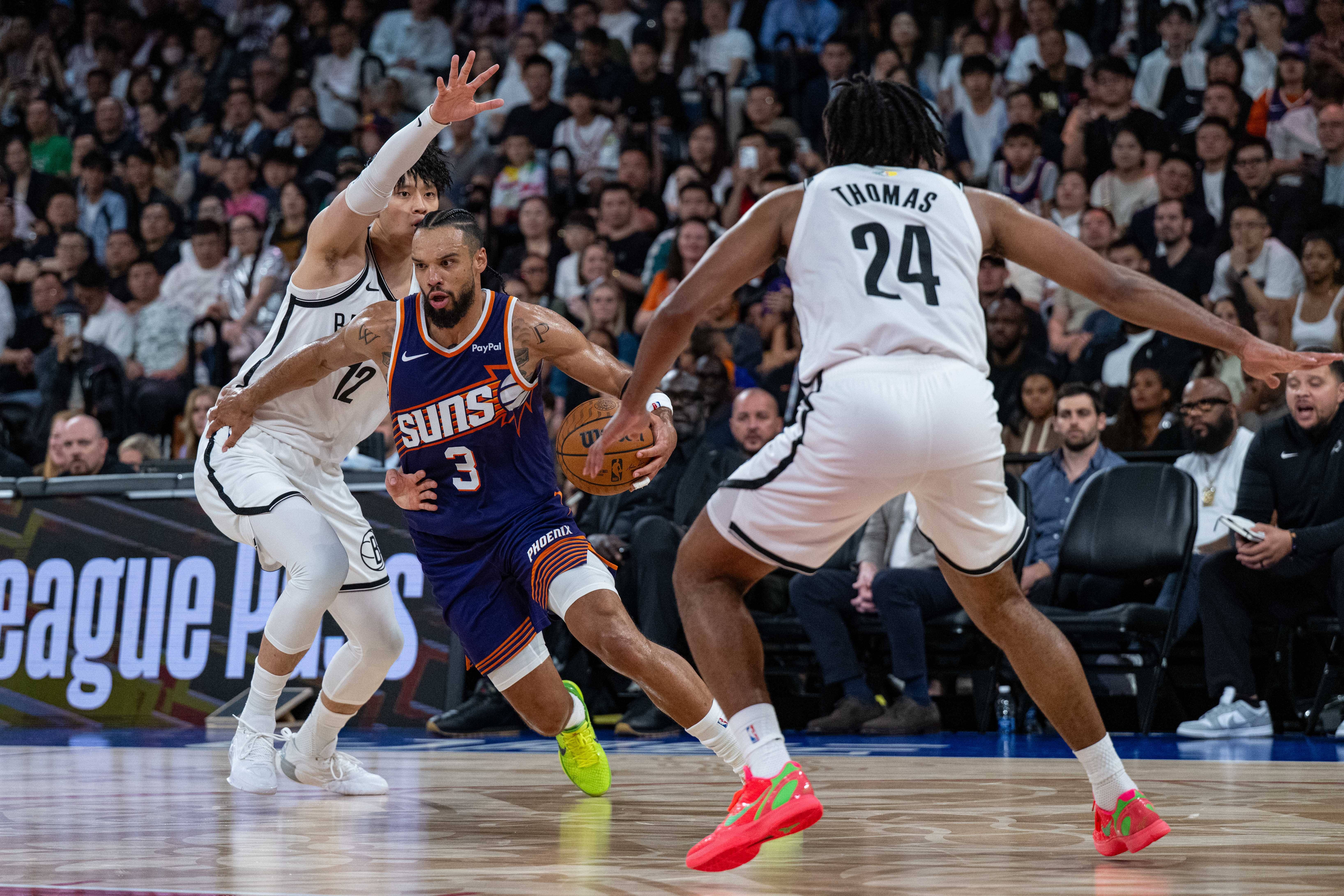 开云体育入口-清晨体能课后；菲尼克斯太阳豪取连胜备战NBA常规赛；气氛紧张；训练强度明显提升的简单介绍
